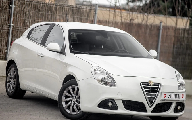 Alfa Romeo Giulietta cena 25600 przebieg: 208160, rok produkcji 2010 z Radom małe 631